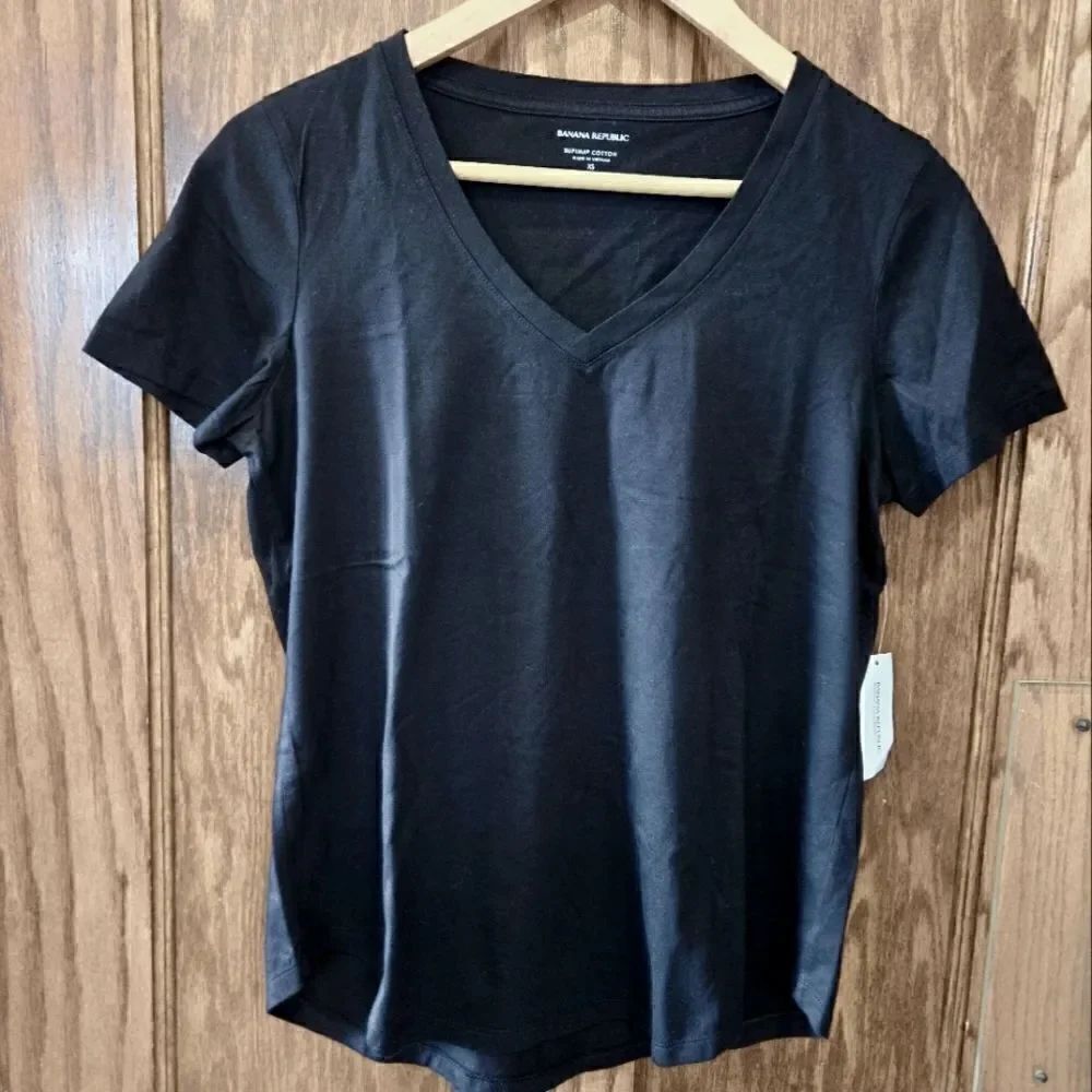 Banana Republic V Neck Tee Supima Cotton XSMALL NWT